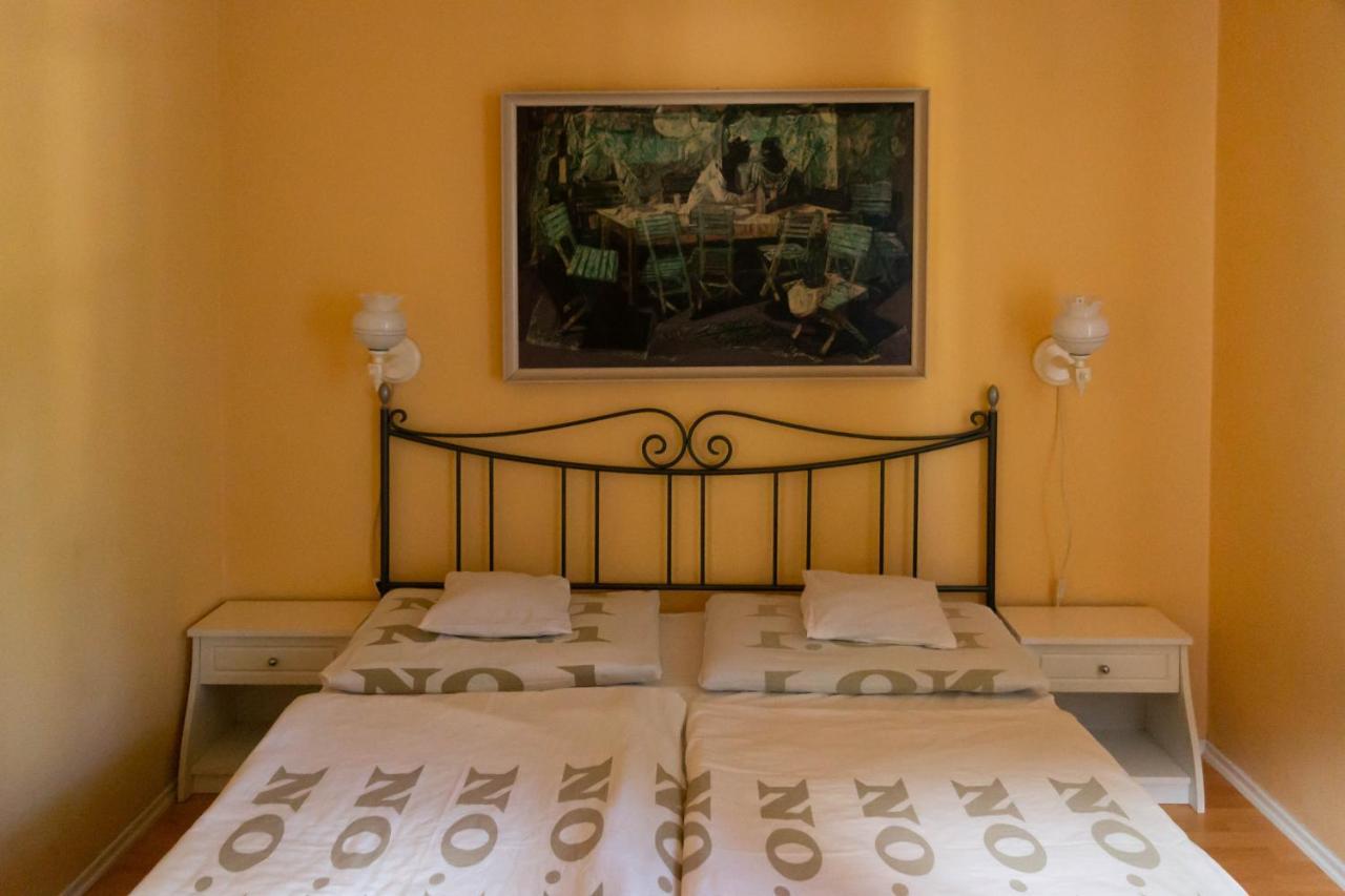 Zsolnay Apartman Сиофок Екстериор снимка