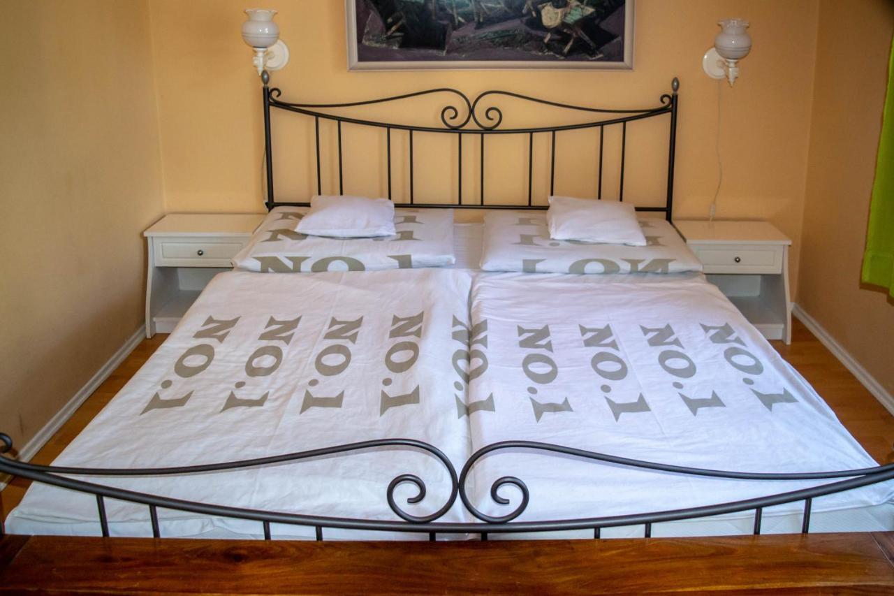 Zsolnay Apartman Сиофок Екстериор снимка